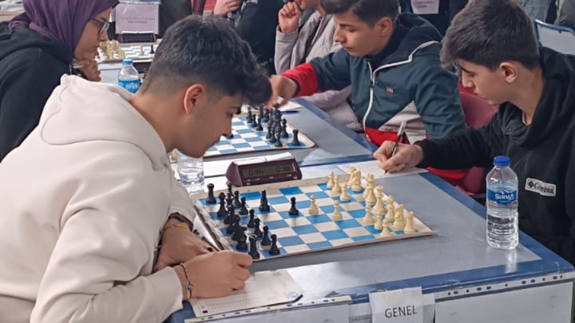 Okulumuz Öğrencileri Satranç Turnuvasına Katıldı